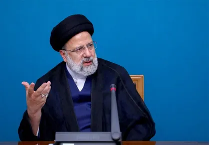 انتظار رئیس جمهور از اهالی فرهنگ و هنر&zwnj;/ زنگ هشدار را به موقع به صدا درآورید