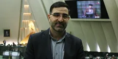 فیلم جلسه غیرعلنی مجلس را نماینده زاهدان گرفت؛ درازهی پخش کرد/ اسم نماینده‎ای که به هیات رئیسه اهانت کرد را هم می‌دانیم اما اعلام نمی‌کنیم