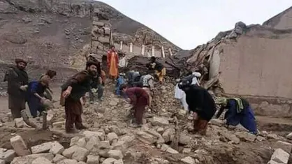 وقوع زلزله شدید جنوب افغانستان را لرزاند/ بیش از ۴۰۰ کشته و زخمی