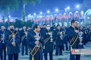 مراسم شام غریبان و لاله‌گردانی شهادت حضرت اباعبدالله الحسین(ع) و شهدای کربلا، شامگاه ۱۷ مرداد ماه ۱۴۰۱ با حضور آیت الله ابراهیم کلانتری تولیت آستان مقدس حضرت شاهچراغ(ع)، خادمین، زائرین و مجاورین بارگاه ملکوتی حرم مطهر حضرت شاهچراغ(ع) شیراز برگزار شد.