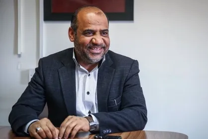 "نشر" غول و بچه&zwnj;غول نمی&zwnj;شناسد/ ارز دولتی ما را مجبور به تشکیل شبکه توزیع کرد