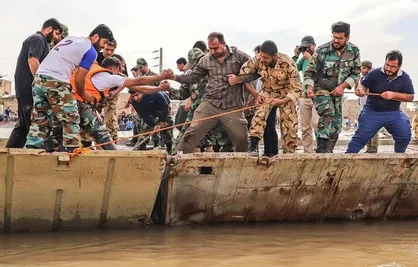 &laquo;قرارگاه مردمی خدمت&raquo; فعالیت خود را در خوزستان آغاز کرد