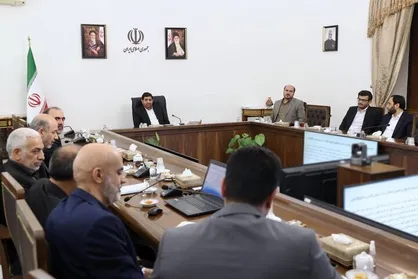بررسی مشوق&zwnj;های مالی طرح&zwnj;های تامین وانتقال آب ازدریا به فلات مرکزی