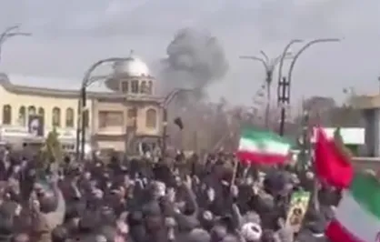 فریاد &laquo;الله اکبر&raquo; مردم همدان در برابر موشک&zwnj;های دشمن / حمله جنایتکاران صهیونیست همزمان با تشییع شهدا