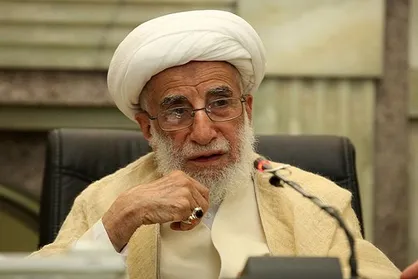 تمرکز دشمن روی تضعیف اعتقادات و باورهای دینی مردم است