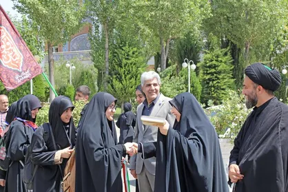 ۲۰۰ نفر از دانشجویان دانشگاه علامه عازم پیاده&zwnj;روی اربعین حسینی شدند