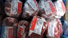 عرضه گوشت منجمد استرالیایی و مغولستانی در میادین میوه و تره بار + فیلم