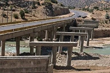پل تنگ سریز به ۸۷ درصد پیشرفت رسید/تکمیل پروژه با جدیت پیگیری می‌شود