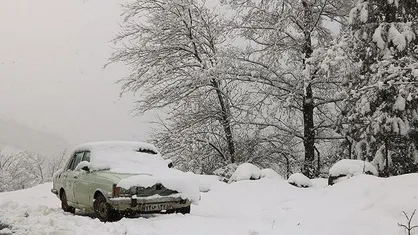 بارش برف در هفت روستای شهرستان حاجی آباد