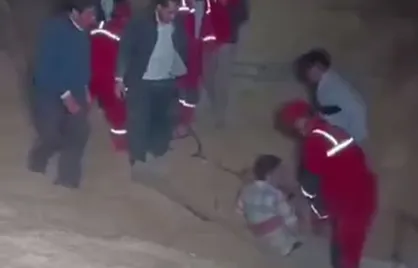 نجات کارگر محبوس درون سیلوی گندم در ماهیدشت کرمانشاه
