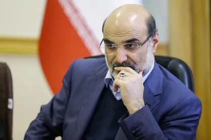 اساتیدی در دانشگاه صدا و سیما نفوذ کرده&zwnj;اند که آشکارا از اسرائیل دفاع می&zwnj;کنند/ اگر برخورد نکنید مطابق وصیت نامه امام(ره) عمل می&zwnj;کنیم