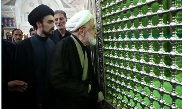 زیارت یا سیاحت؟ / کروبی به حرم حضرت امام خمینی(ره) رفت!