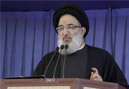 آیت&zwnj;الله حسینی همدانی نقش جوانان در گام دوم انقلاب را برای دانشجویان تبیین می&zwnj;کند