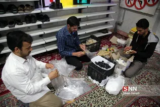 افطاری ساده در دانشگاه فردوسی مشهد