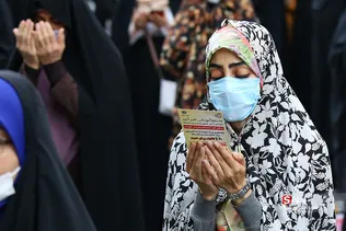 اقامه نماز عید فطر در مسجد دانشگاه تهران