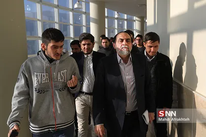 همایش " 40 سال چه گذشت ؟ " در دانشگاه علوم و تحقیقات