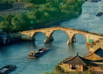 عکس| قدیمی&zwnj;ترین و طولانی&zwnj;ترین کانال آبی جهان در چین
