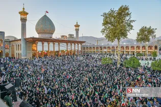 امروز در حرم مطهر شاهچراغ (ع)شوری برپا بود از جنس دانش آموزی، از جنس ذهن های جوان دهه هشتادی !