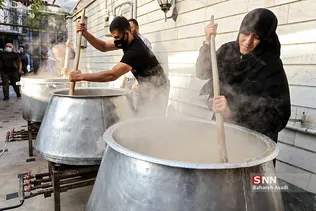 پخت حلیم نذری شهادت امام رضا (ع)