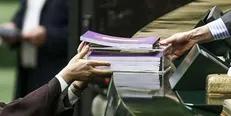 متن کامل لایحه بودجه ۹۸ منتشر شد/ سقف بودجه ۱۷۰۰ هزار میلیارد تومان