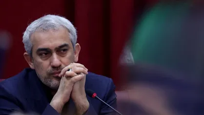 وزیر اقتصاد: کسری بودجه را کاهش می&zwnj;دهیم/ خصوصی&zwnj;سازی واقعی انجام نشده است