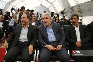 سورنا ستاری در مراسم رونمایی از داروی برکسورف
