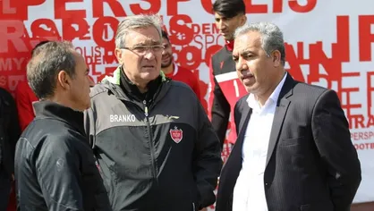 عرب پاسخ خبرنگاران را نداد/ بی اطلاعی مدیرعامل از تخفیف ۵۰۰ هزار یورو برانکو