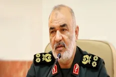 سرلشکر سلامی: موشک رضوان با سرعت ۸ برابر سرعت صوت وارد جو زمین می‌شود