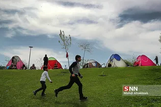 روز طبیعت در پل طبیعت تهران