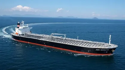 دو فروند سوپر نفت کش متخلف فریب خورده، مورد اصابت واقع شدند