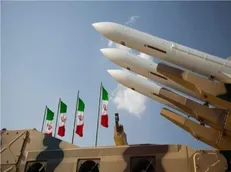 ببینید/ تصاویر لحظه عملیات قاطع موشکی و پهپادی بامداد امروز نیروی هوافضا و نیروی دریایی سپاه در پاسخ به تجاوز‌های آمریکا
