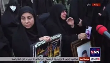 حضور مادران شهید علی وردی و شهید قربانخانی در مراسم وداع با شهید مدافع وطن &laquo;جانی بت اوشانا&raquo;