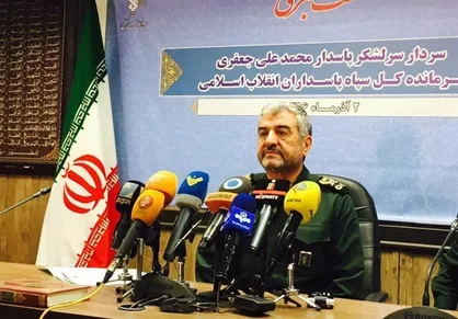 درخواست مکرون برای آغاز مذاکرات موشکی را به حساب جوانی و ناپختگی&zwnj;اش می&zwnj;گذاریم/ بسیج نبود سوریه تجزیه شده بود