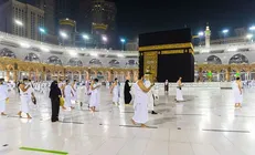 عربستان کاهش سهمیه حج ۱۴۰۰ را بررسی می‌کند