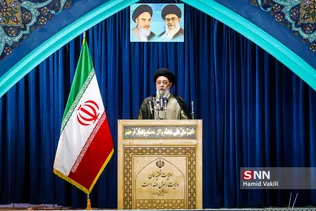 قرائت خطبه‌های نماز عید فطر توسط آیت الله سید یوسف طباطبایی نژاد امام جمعه و نماینده ولی فقیه در استان اصفهان
