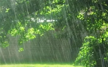 بارش باران در برخی از جاده&zwnj;های ۳ استان / ادامه انسداد جاده امام&zwnj;زاده داوود