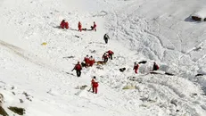 نجات ۱۹ کوهنورد گرفتار در سبزکوه