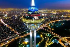 تلاوت قرآن بر فراز برج میلاد / مجوز شهردار تهران برای راه‌اندازی «خانه قرآنیان»