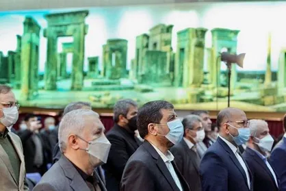 ضرغامی: تولیدات صنایع&zwnj;دستی خانگی نیاز به مجوز ندارند