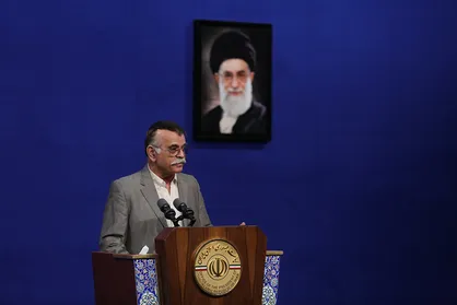 جهادگران انسانهای بزرگی هستند که به فکر همنوعانشان هستند
