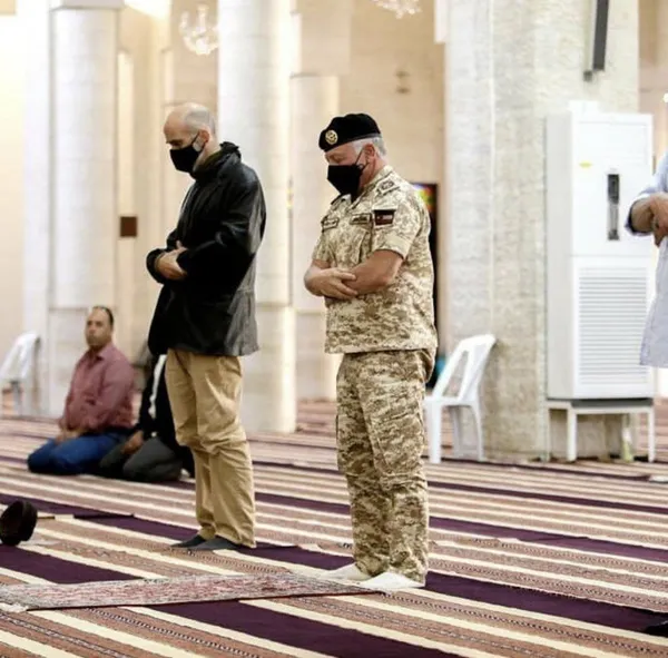عبدالله دوم مبدع کلید واژه «هلال شیعی» با هدف ایران هراسی بود. وی پیش از سفر به عراق در اقدامی نادر به زیارت حرم ‎حضرت جعفر بن ابوطالب (برادر امیرالمومنین علیه السلام) رفت!