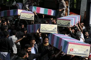 تشییع پیکر 135 شهید گمنام