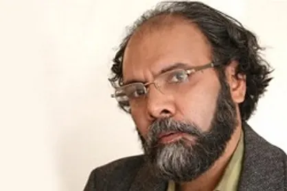 بازگشت امیر دژاکام به تئاتر با یک نمایش کمدی