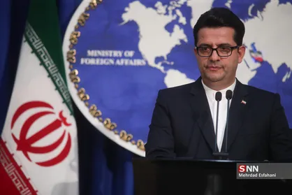 موسوی: دولتی که سیاستش &laquo;فشار بر گردن&raquo; است باید از تروریسم اقتصادی خرسند باشد / آمریکا به زودی جلوی ملت ایران زانو خواهد زد