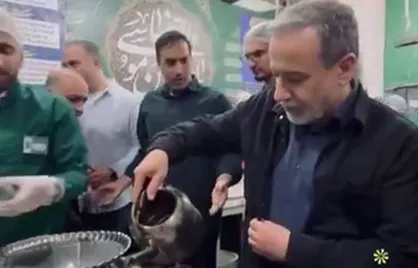 وزیر امورخارجه مهمان چایخانه امام رضا (ع)
