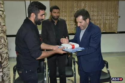 دانشجویان جهادی دانشگاه آزاد پرند از رئیس دانشگاه تقدیر کردند+ تصاویر