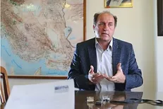 تفکر اقتصاد دریا محور و توسعه دریایی باید در کشور تقویت شود