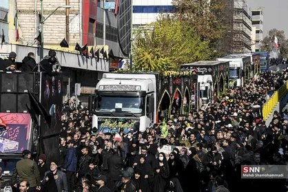 مراسم تشییع پیکر مطهر ۱۰۰ شهید گمنام در تهران (۲)