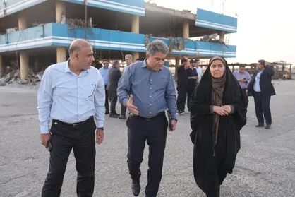 وزیر راه از روند بازسازی بنادر شهید رجایی و شهید باهنر بازدید کرد