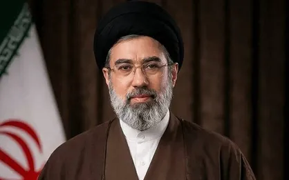 رهبر انقلاب: مقاومت غیورانه و پیروزی افتخارآمیز در برابر تهاجم شیاطین جهان، ملت را برای مقابله با تهاجم سبک زندگی آمریکایی آماده&zwnj;تر کرده است